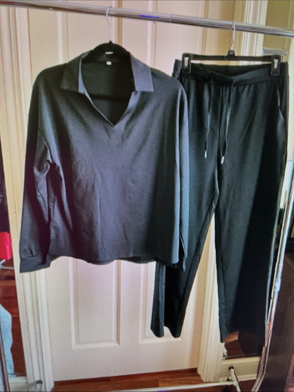Women's 2 pc top n bottom- Unbrand